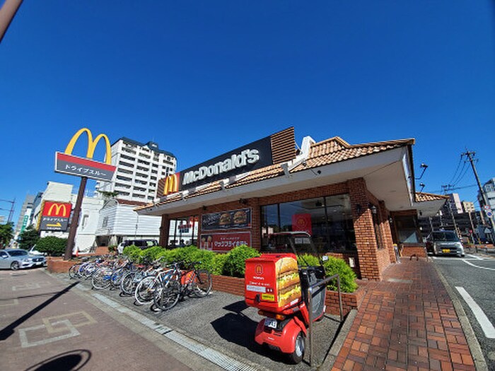 マクドナルド(ファストフード)まで130m 真鶴ACEビル