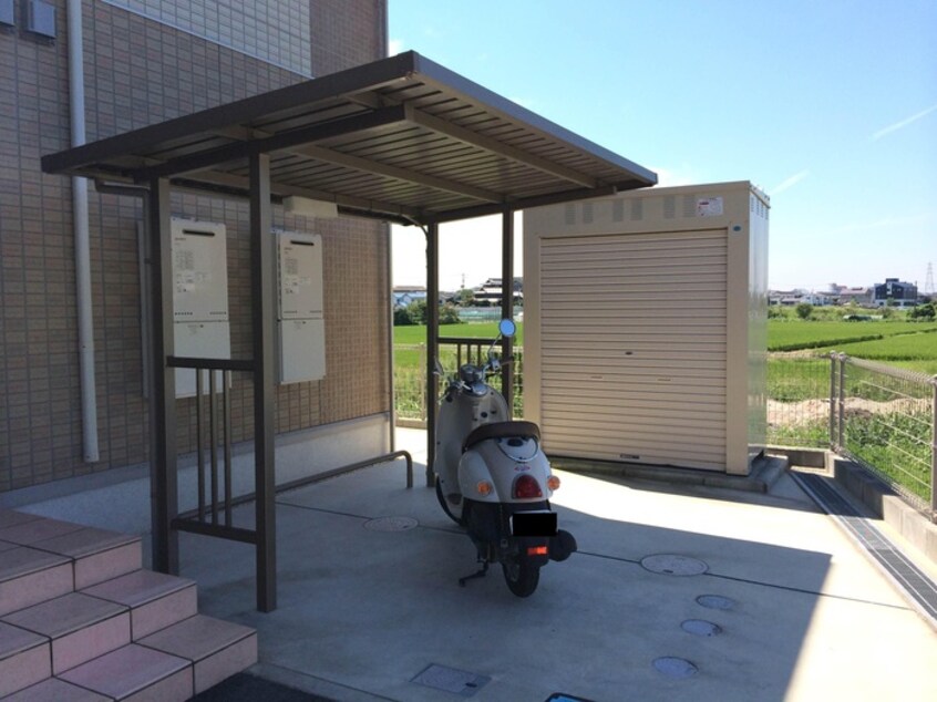 駐輪場 ベルネージュ