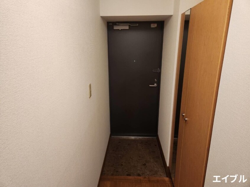 玄関 カーサ宮の前