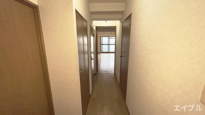 廊下 カーサ宮の前