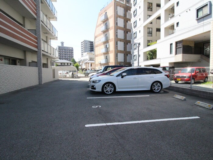 駐車場 メゾンクラウン大手山