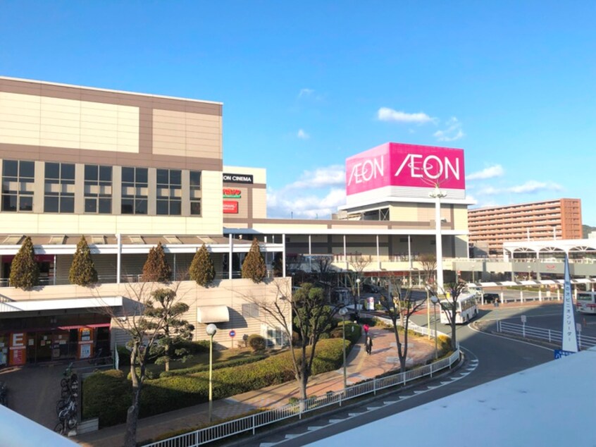 イオン戸畑店(スーパー)まで650m THE　SQUARE・Grand　Residence