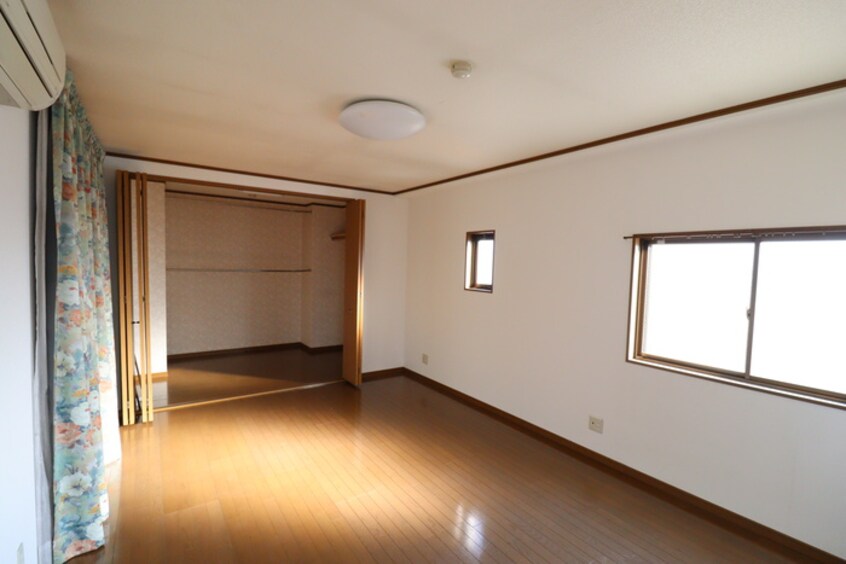 居室 ティアラ東町