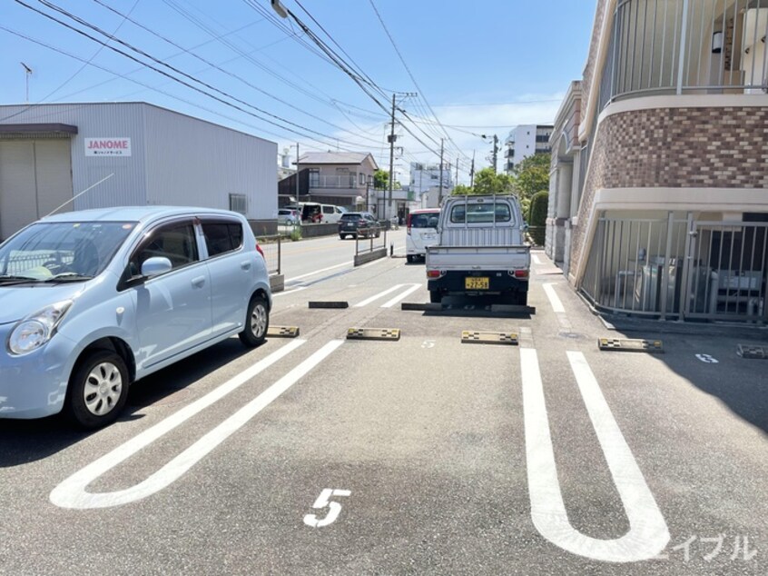 駐車場 アラモ－ドアビタシオン