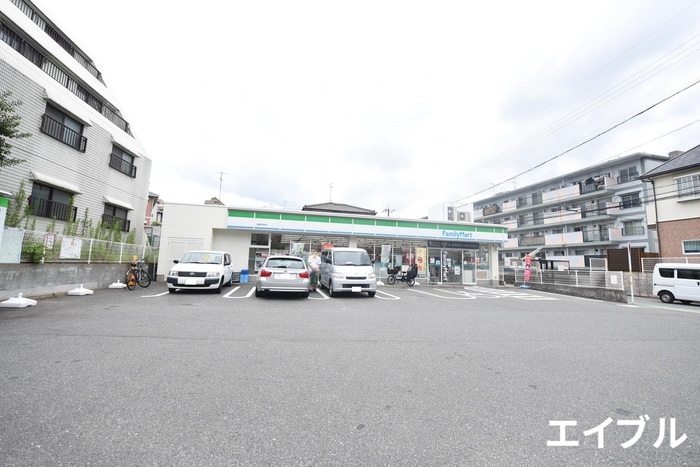 ファミリーマート福岡平和点(コンビニ)まで410m シエスタ平和