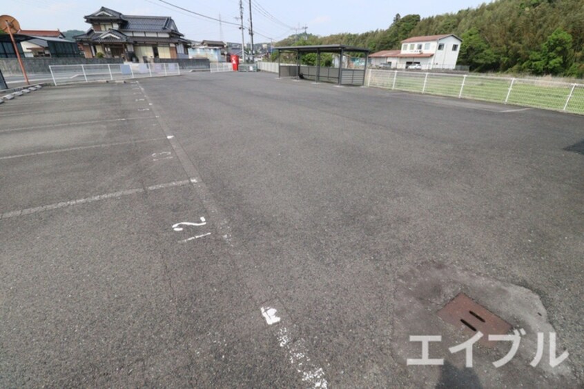 駐車場 リバティライフ