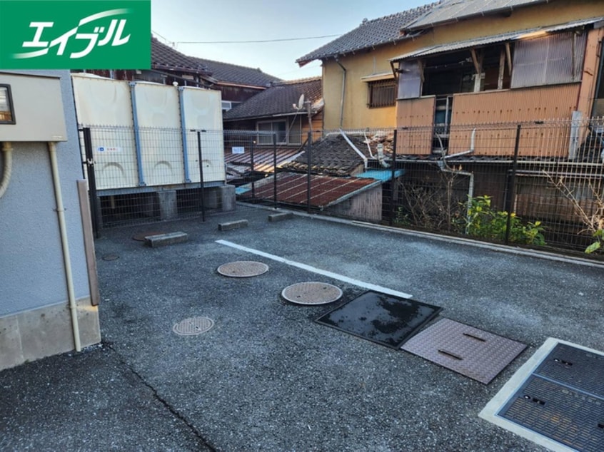 駐車場 リファレンス県立大前