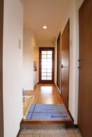 玄関 リファレンス県立大前