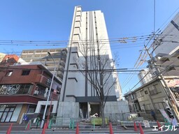 建築中