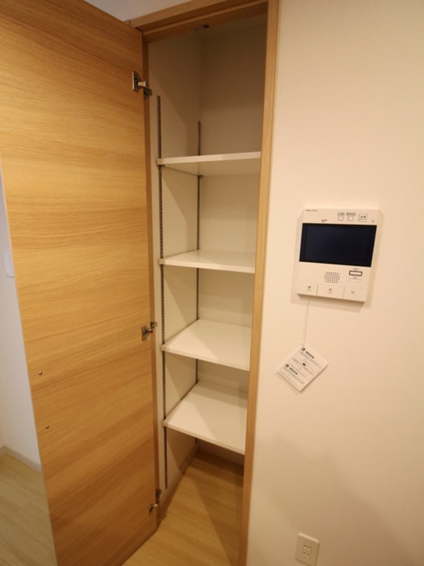 収納 ウイングス穴生