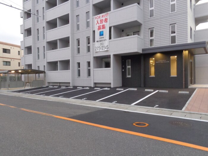 駐車場 ﾘｱﾝﾚｶﾞｰﾛ井尻ｽﾃｰｼｮﾝEAST館