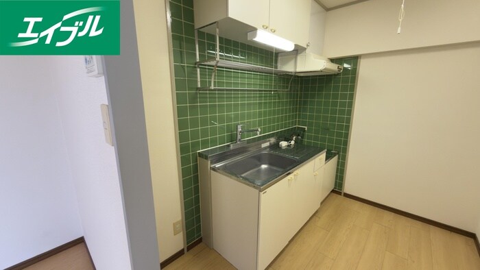 キッチン プレアール新飯塚