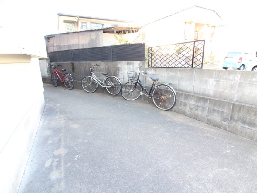 駐輪場 エレガンテ姪浜