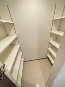 靴箱 ｻﾞ･ｻﾝﾊﾟｰｸ小倉駅ﾀﾜｰﾚｼﾞﾃﾞﾝｽ