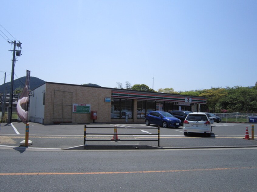 セブンイレブン岡垣野間店(コンビニ)まで1605m ニューシティーベール海老津