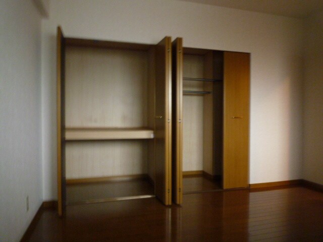 収納 ラフィネ小田部