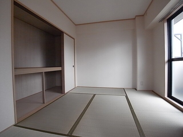 居室 ラフィネ小田部