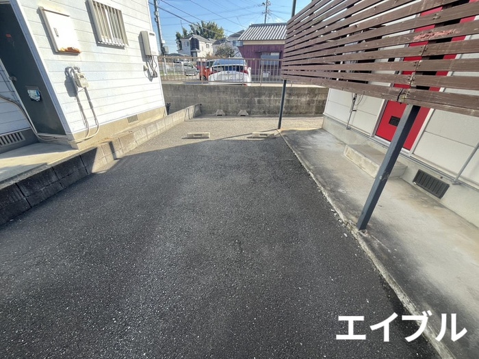 駐車場 デフィール春日C