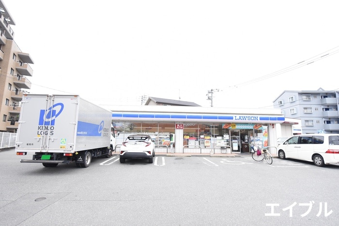 ローソン春日須玖南店(コンビニ)まで550m デフィール春日C