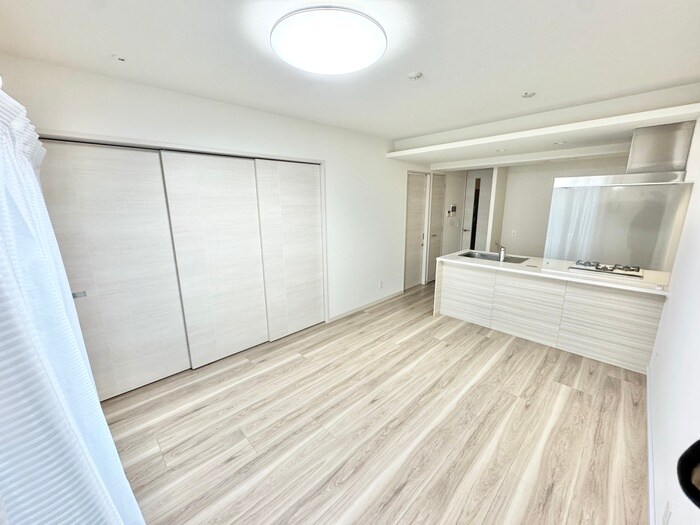 居室 ｸﾞﾗﾝﾄﾞﾊﾟﾚｽ黒崎ﾗﾝﾄﾞﾏｰｸｽ（405）