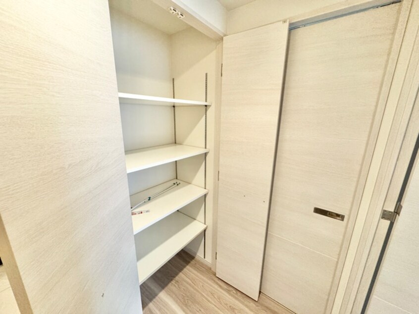 収納 ｸﾞﾗﾝﾄﾞﾊﾟﾚｽ黒崎ﾗﾝﾄﾞﾏｰｸｽ（405）