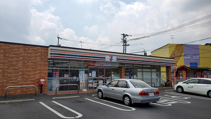 セブン-イレブン 小倉今町店(コンビニ)まで400m LEON篠崎B棟