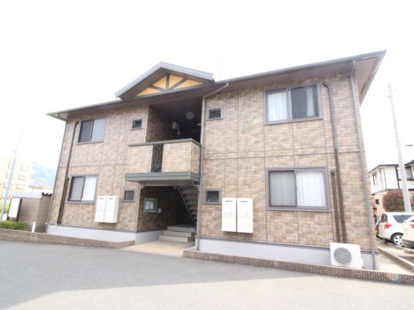 外観写真 リビングタウン ＹＯＵＴＨ Ａ棟