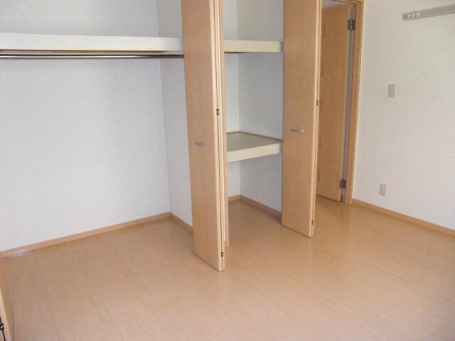 内観写真 リビングタウン ＹＯＵＴＨ Ａ棟
