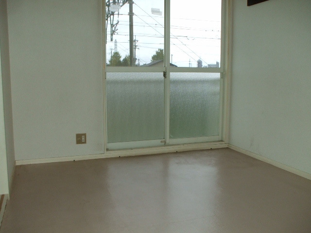 内観写真 エトウィ－ル苅田