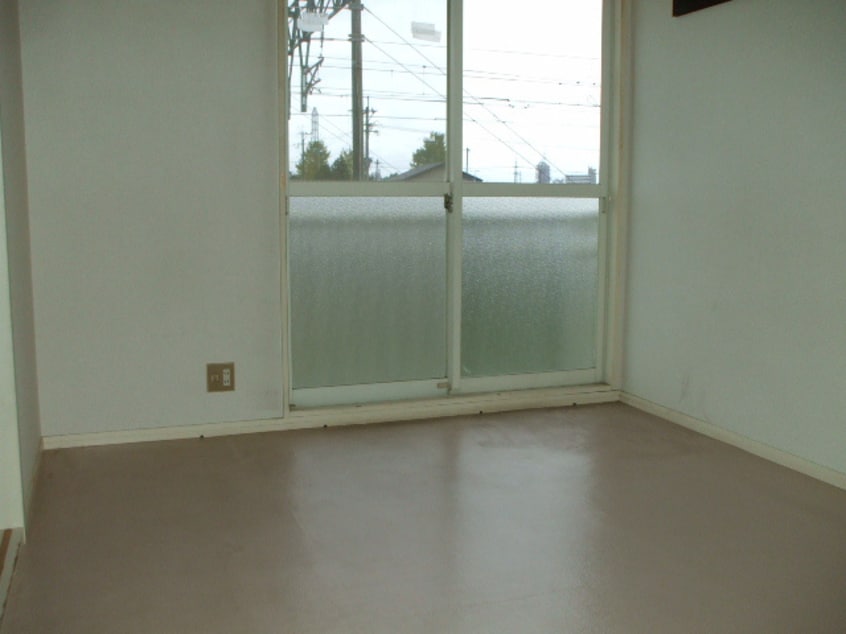 内観写真 エトウィ－ル苅田