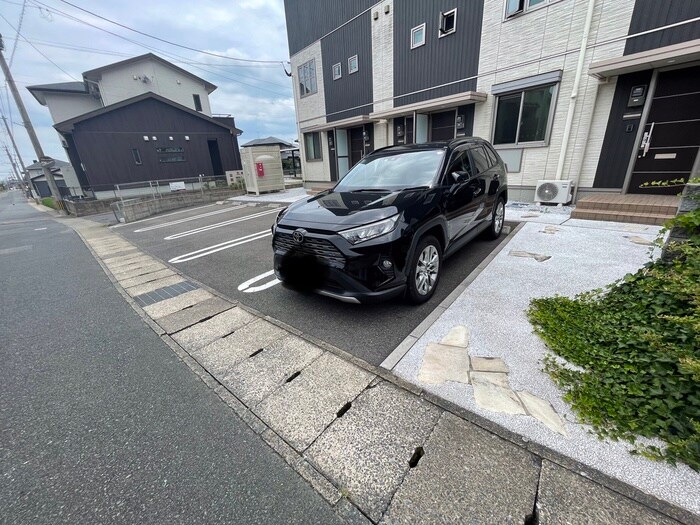 駐車場 プレミアスA棟