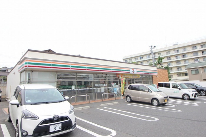 セブンイレブン戸畑東大谷１丁目店(コンビニ)まで400m リーベスハイム・レガロ