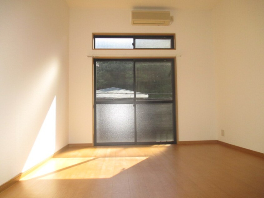 居室 上野ハイツ