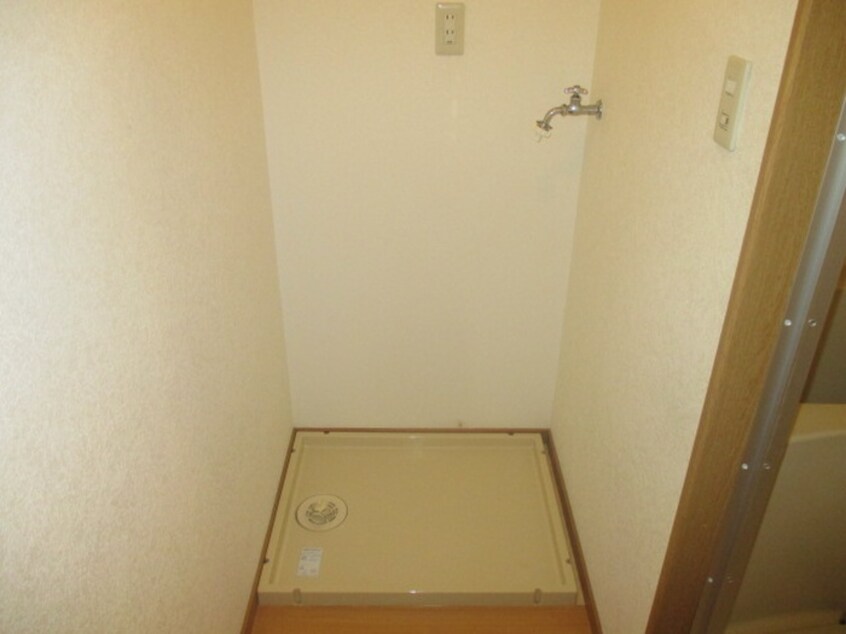 洗濯機置場 上野ハイツ