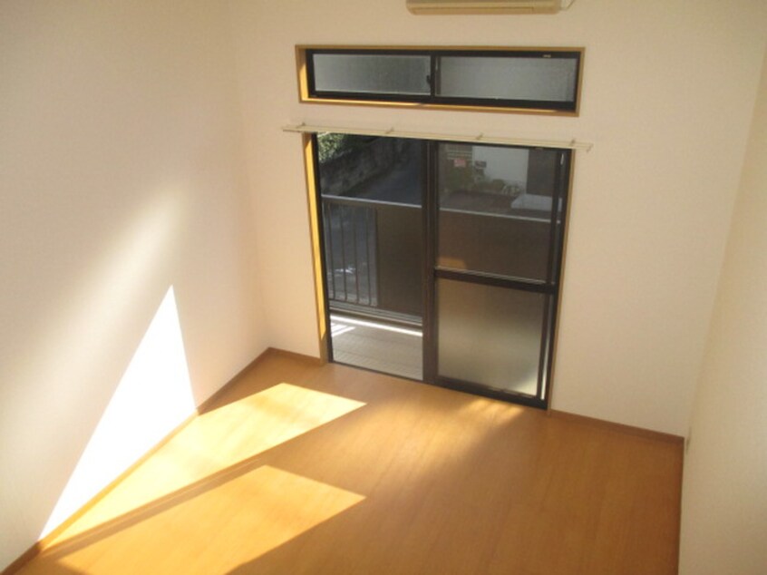 居室 上野ハイツ