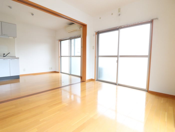 居室 レシェンテヴィラ日の里