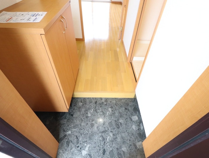 玄関 レシェンテヴィラ日の里