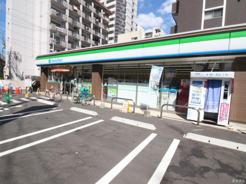 ファミリーマート博多駅南二丁目店(コンビニ)まで80m ｴﾝｸﾚｽﾄNEO博多駅南(1008)