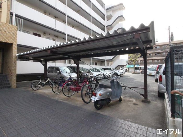 駐輪場 城戸ビル