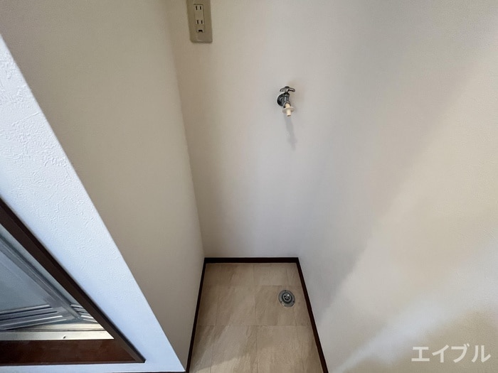 洗濯機置場 メゾン・ラ・クロセットＢ棟