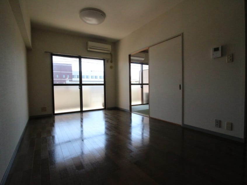 居室 ラフィ－ネ西嶋