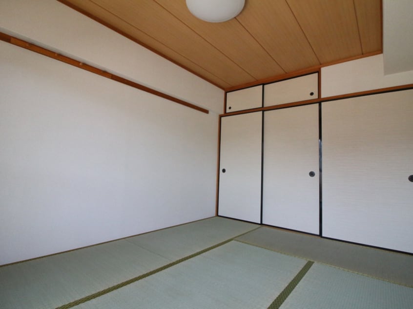 居室 ラフィ－ネ西嶋