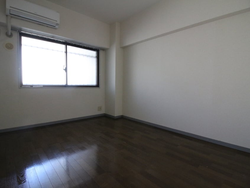 居室 ラフィ－ネ西嶋