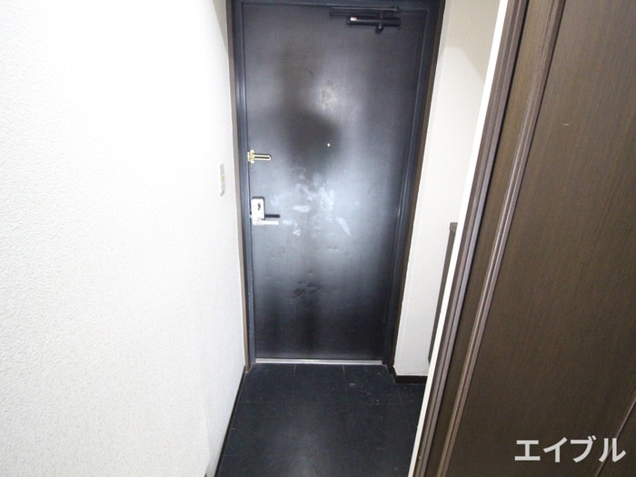 玄関 ロマネスク東町(701)