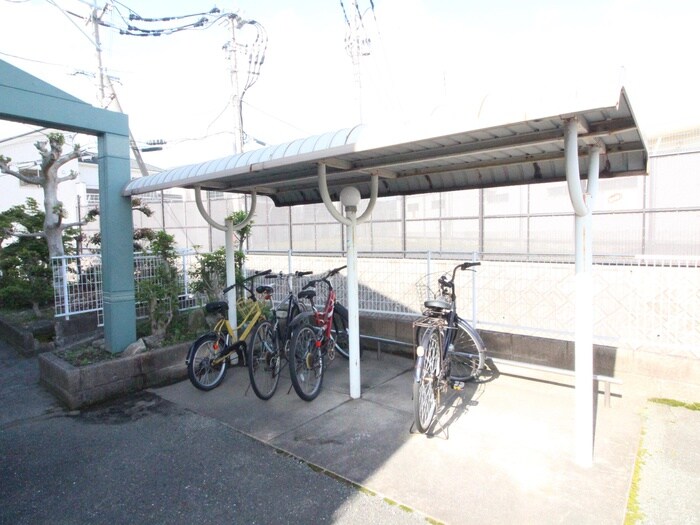 駐輪場 エルハイム