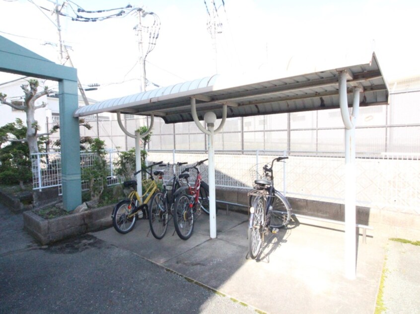 駐輪場 エルハイム