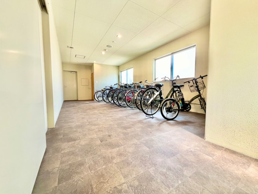 駐輪場 サンシャイン・プリンセス黒崎