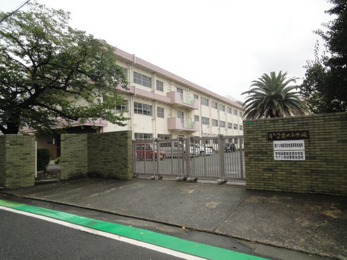 筒井小学校(小学校)まで20m サンシャイン・プリンセス黒崎