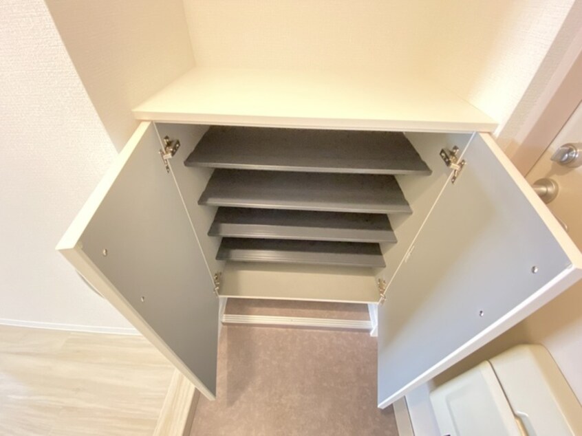 靴箱 メゾン住吉