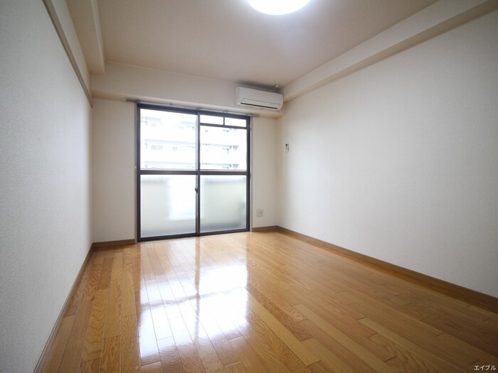 居室 ヤマゼンロイヤルパレス